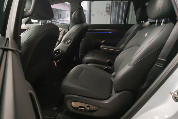 Used Dongfeng eπ eπ008 2025 636Max Rui Edition 6-Seater Left Rear Seat