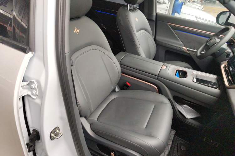 Used Dongfeng eπ eπ008 2025 636Max Rui Edition 6-Seater Right Front Seat