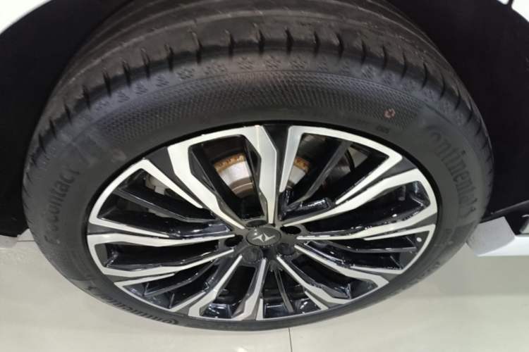 Used Dongfeng eπ eπ008 2025 210Max Rui Edition 6-Seater Right Rear Wheel Hub