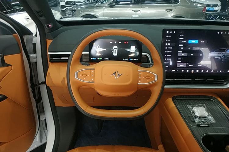 Used Dongfeng eπ eπ008 2025 210 Ultra LikeYi Edition 5-Seater Steering Wheel