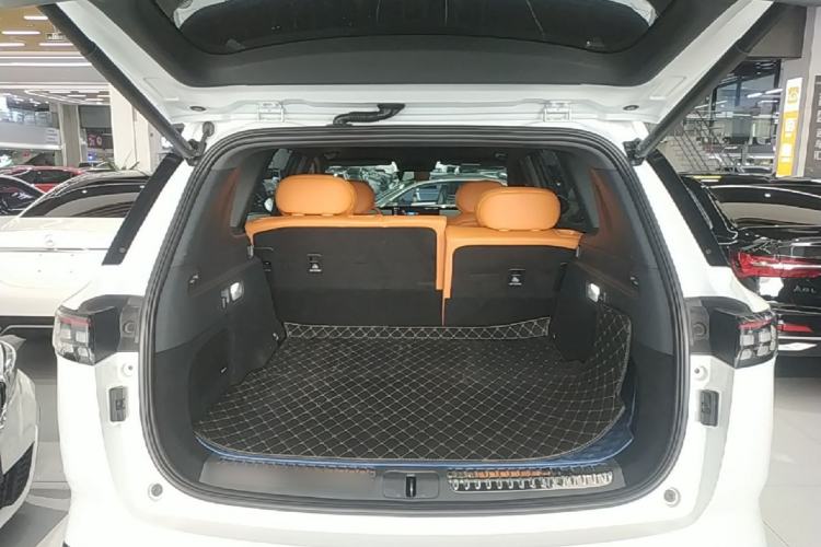 Used Dongfeng eπ eπ008 2025 210 Ultra LikeYi Edition 5-Seater Trunk