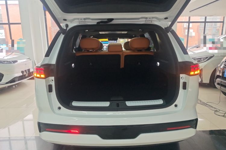 Used Dongfeng eπ eπ008 2025 210 Ultra Range-Extended Version 5 Seats Trunk
