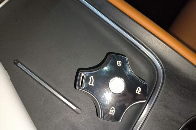 Used Dongfeng eπ eπ008 2025 210Max Rui Edition 6-Seater Vehicle Key