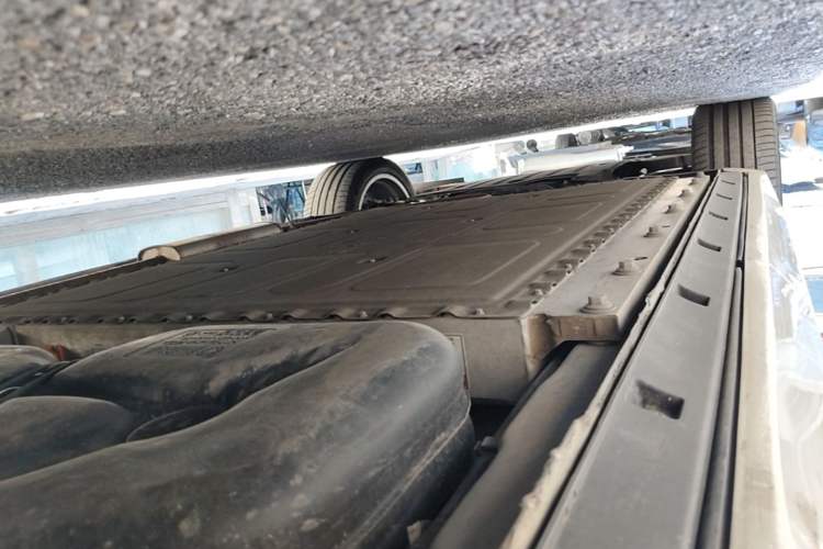 Used Dongfeng eπ eπ008 2025 210 Ultra Range-Extended Version 5 Seats Left Side Sill