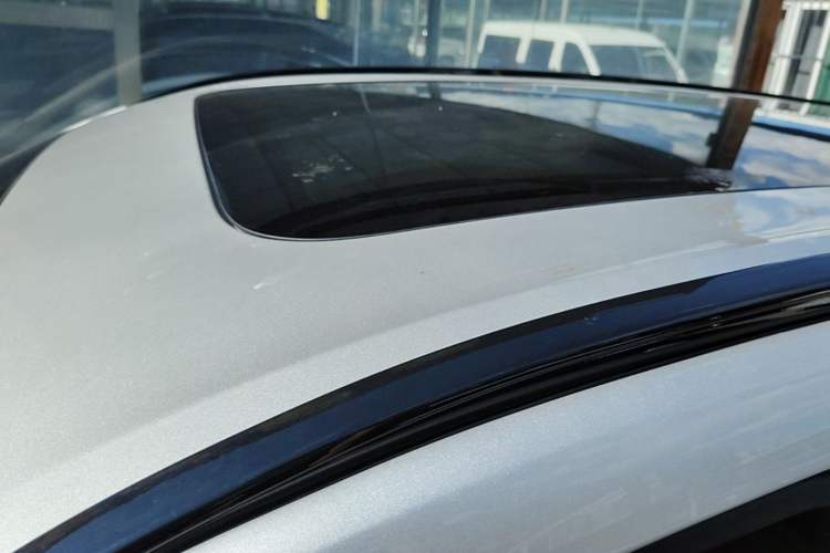 Used Dongfeng eπ eπ008 2025 210 Ultra Range-Extended Version 5 Seats Roof