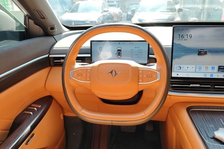 Used Dongfeng eπ eπ008 2025 210 Ultra Range-Extended Version 5 Seats Steering Wheel