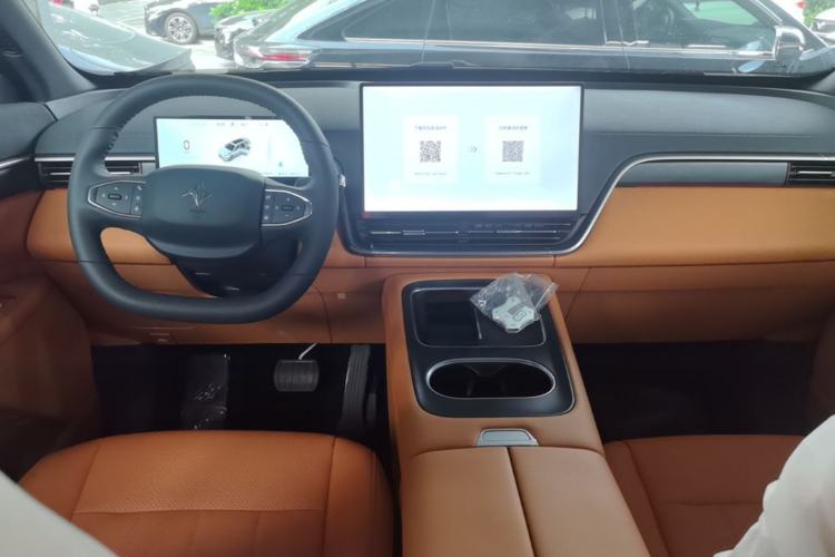 Used Dongfeng eπ eπ008 2026 Model Six-Seat Range-Extended Family Delight Edition Center Console