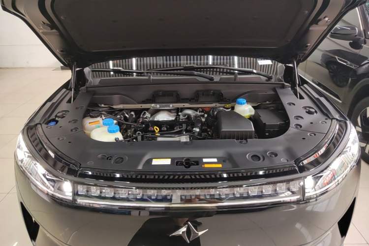 Used Dongfeng eπ eπ008 2026 Model Six-Seat Range-Extended Family Edition Engine Bay