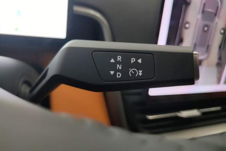 Used Dongfeng eπ eπ008 2026 Model Six-Seat Range-Extended Family Edition Gear Lever