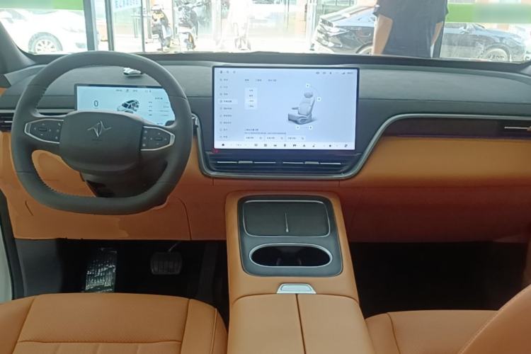 Used Dongfeng eπ eπ008 2026 Model Six-Seat Range-Extended Family Delight Edition Center Console