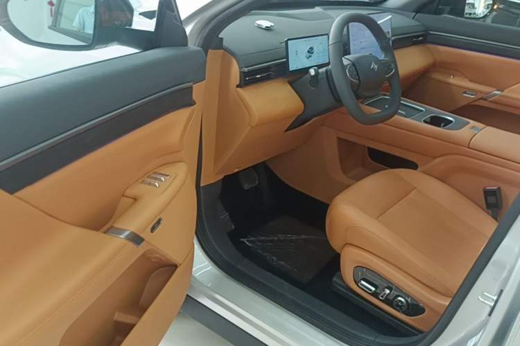 Used Dongfeng eπ eπ008 2026 Model Six-Seat Range-Extended Family Delight Edition Driver Seat