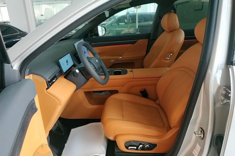 Used Dongfeng eπ eπ008 2026 Model Six-Seat Range-Extended Family Delight Edition Left Front Seat
