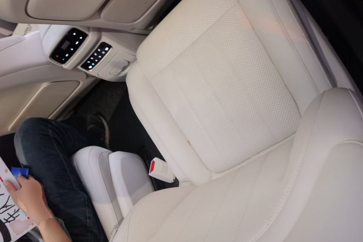 Used Dongfeng eπ eπ008 2026 Model Six-Seat Range-Extended Family Edition Left Rear Seat