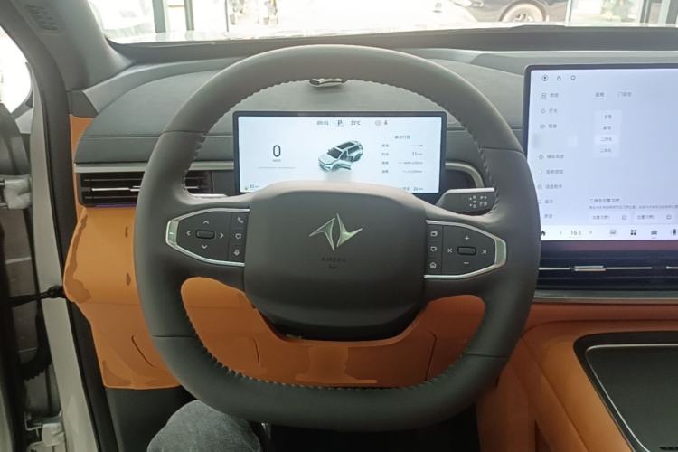 Used Dongfeng eπ eπ008 2026 Model Six-Seat Range-Extended Family Delight Edition Steering Wheel