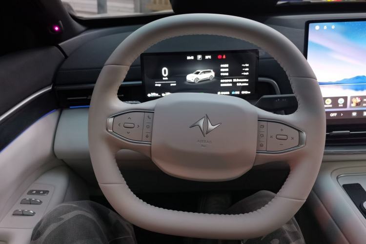 Used Dongfeng eπ eπ008 2026 Model Six-Seat Range-Extended Family Edition Steering Wheel