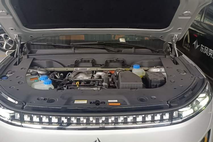 Used Dongfeng eπ eπ008 2026 Model Six-Seat Range-Extended Family Delight Edition Engine Bay