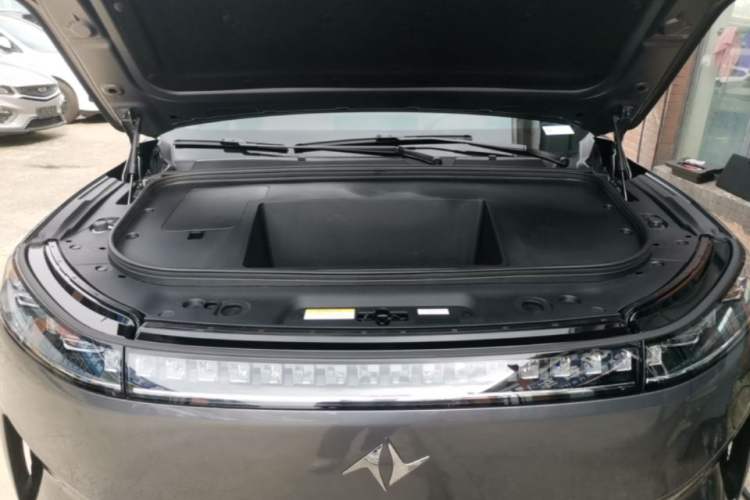 Used Dongfeng eπ eπ008 2026 Model Six-Seat Pure-Electric Family Edition Engine Bay