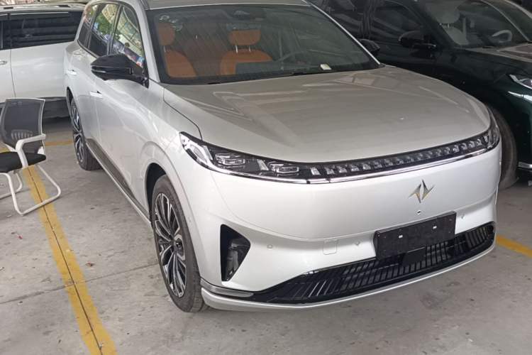Used Dongfeng eπ eπ008 2026 Model Six-Seat Range-Extended Family Delight Edition Exterior 1