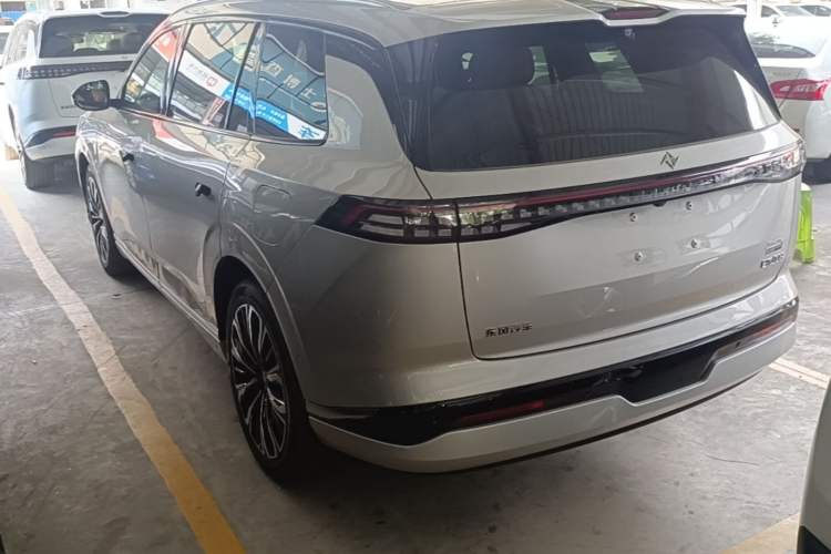 Used Dongfeng eπ eπ008 2026 Model Six-Seat Range-Extended Family Delight Edition Exterior 2