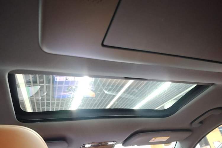 Used Dongfeng eπ eπ008 2026 Model Six-Seat Pure-Electric Family Edition Headliner