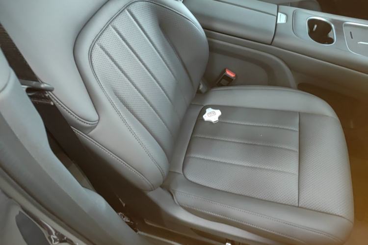 Used Dongfeng eπ eπ008 2026 Model Six-Seat Pure-Electric Family Delight Edition Right Front Seat