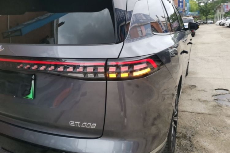 Used Dongfeng eπ eπ008 2026 Model Six-Seat Pure-Electric Family Edition Right Rear Taillight