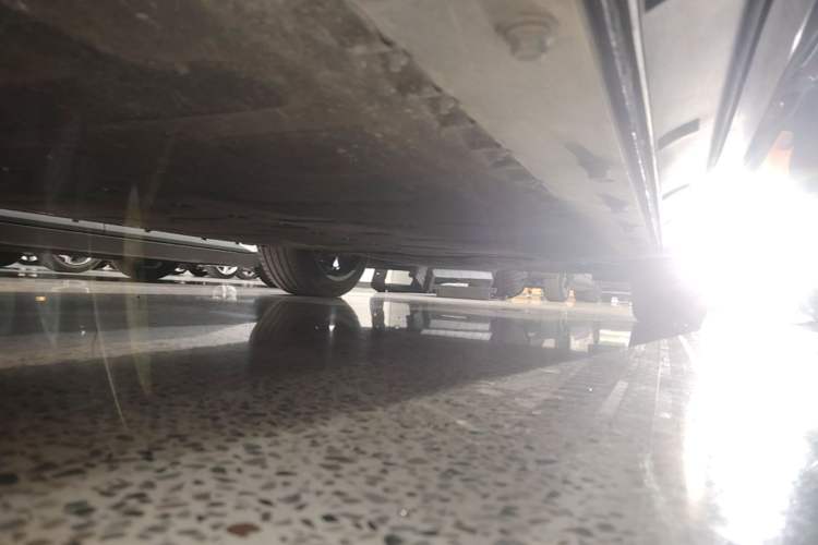 Used Dongfeng eπ eπ008 2026 Model Six-Seat Pure-Electric Family Edition Right Side Sill