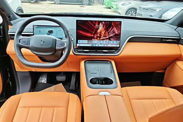 Used Dongfeng eπ eπ008 2026 Model Six-Seat Pure-Electric Family Edition Center Console