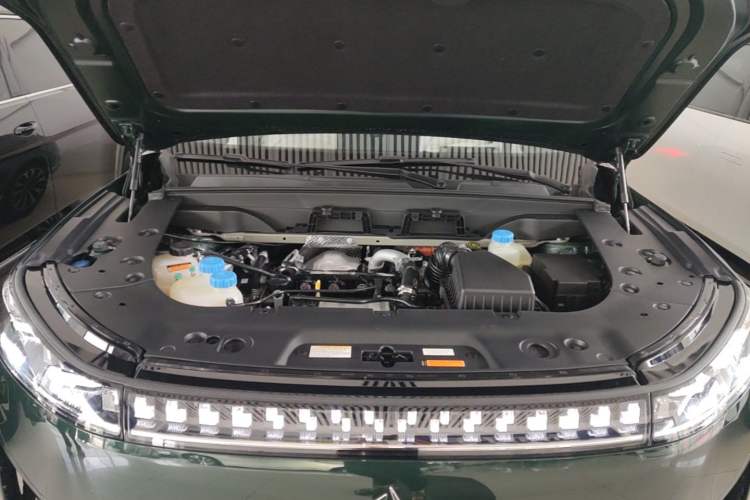 Used Dongfeng eπ eπ008 2026 Model Six-Seat Range-Extended Family Edition Engine Bay