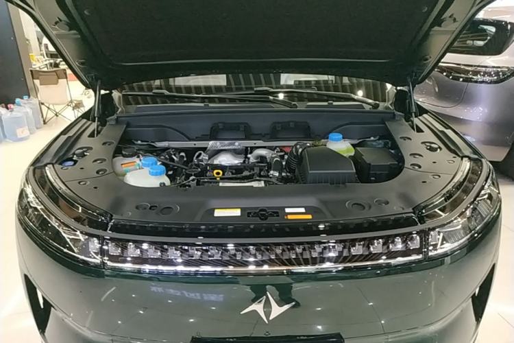 Used Dongfeng eπ eπ008 2026 Model Six-Seat Range-Extended Family Edition Engine Bay