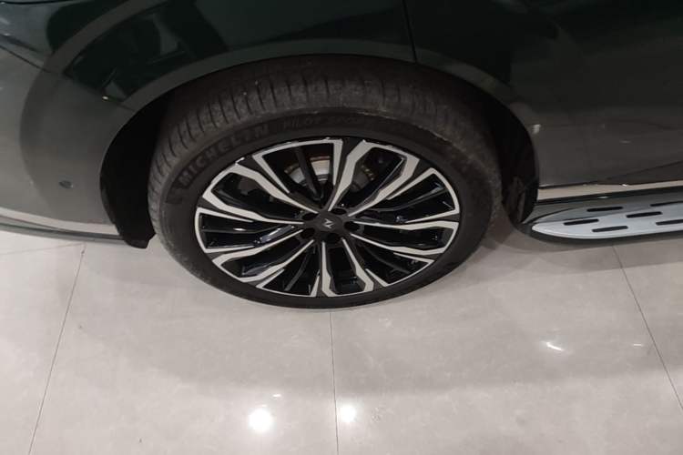 Used Dongfeng eπ eπ008 2026 Model Five-Seat Pure-Electric Ultra-Premium Edition Exterior 5