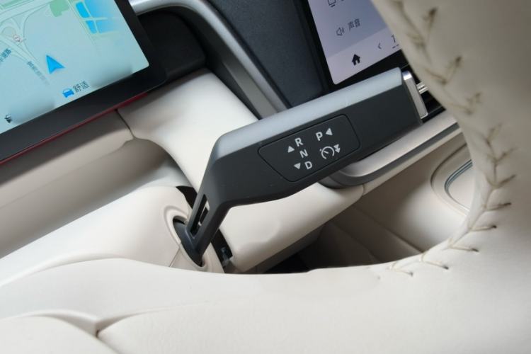 Used Dongfeng eπ eπ008 2026 Model Six-Seat Range-Extended Family Edition Gear Lever
