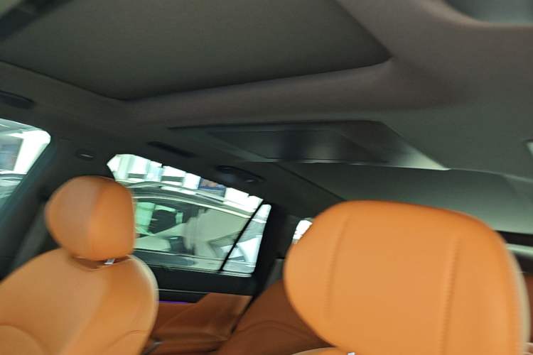 Used Dongfeng eπ eπ008 2026 Model Six-Seat Range-Extended Family Edition Headliner