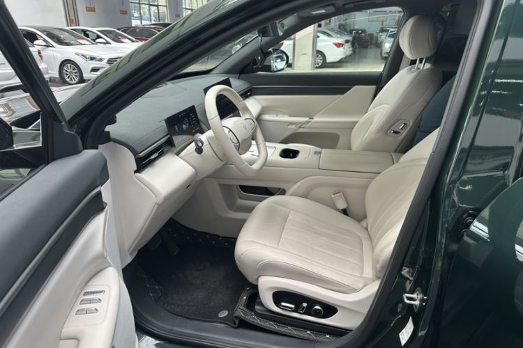 Used Dongfeng eπ eπ008 2026 Model Six-Seat Range-Extended Family Edition Interior 4