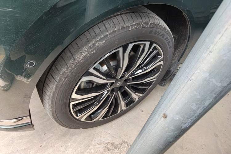 Used Dongfeng eπ eπ008 2026 Model Six-Seat Pure-Electric Family Delight Edition Left Front Wheel Hub