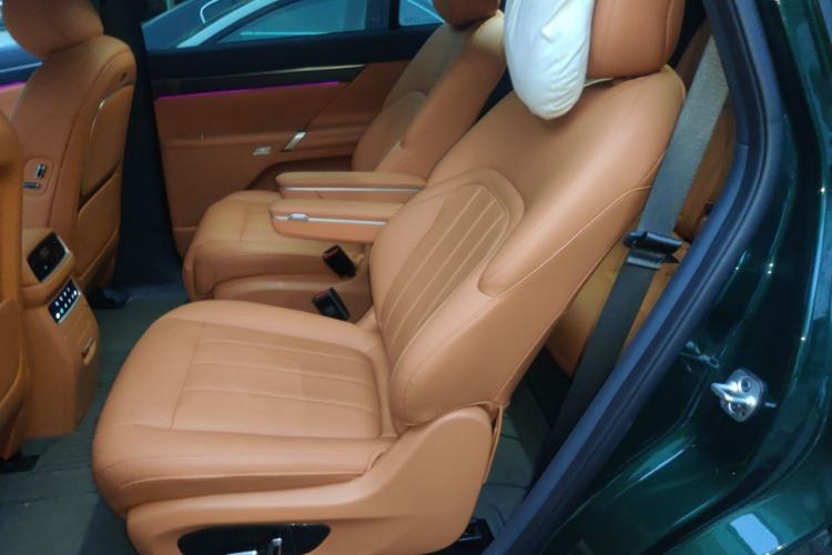 Used Dongfeng eπ eπ008 2026 Model Six-Seat Range-Extended Family Delight Edition Left Rear Seat