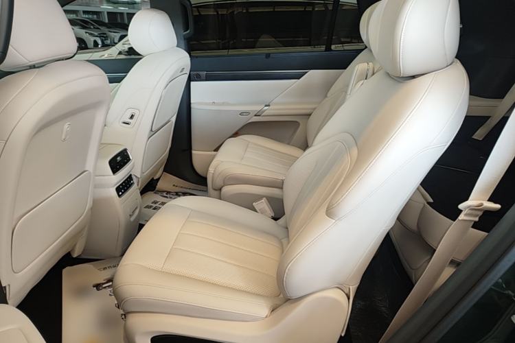Used Dongfeng eπ eπ008 2026 Model Six-Seat Range-Extended Family Edition Left Rear Seat
