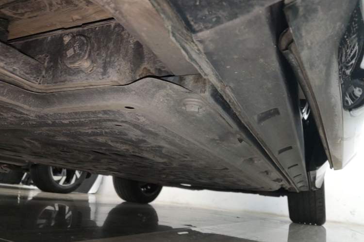 Used Dongfeng eπ eπ008 2026 Model Six-Seat Range-Extended Family Edition Left Side Sill