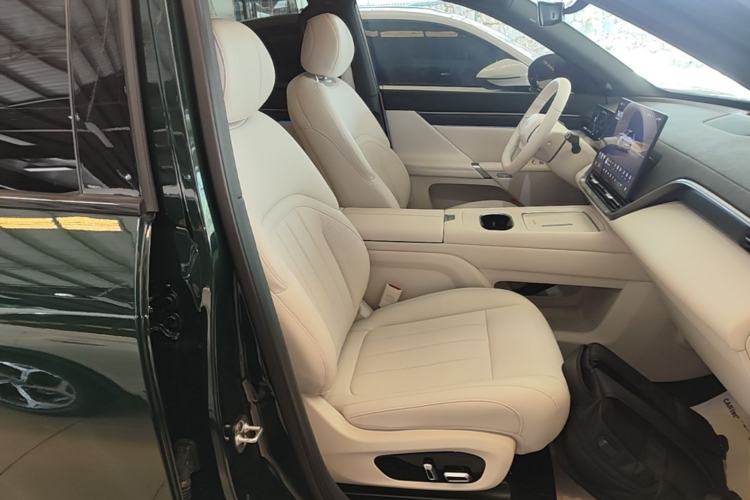 Used Dongfeng eπ eπ008 2026 Model Six-Seat Range-Extended Family Edition Right Front Seat