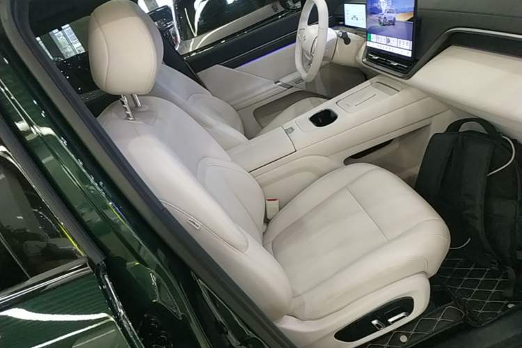 Used Dongfeng eπ eπ008 2026 Model Six-Seat Range-Extended Family Edition Right Front Seat