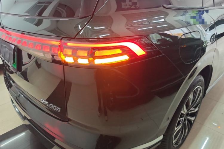 Used Dongfeng eπ eπ008 2026 Model Six-Seat Range-Extended Family Edition Right Rear Taillight
