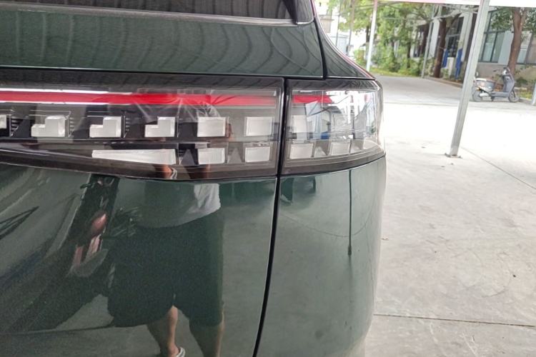 Used Dongfeng eπ eπ008 2026 Model Six-Seat Range-Extended Family Edition Right Rear Taillight