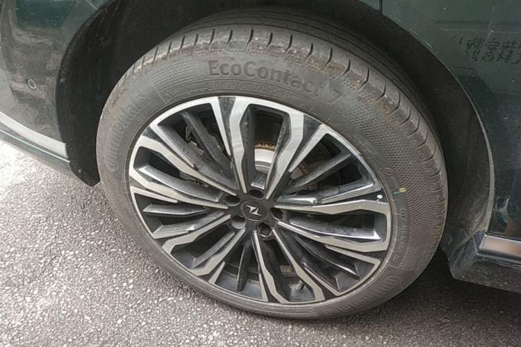 Used Dongfeng eπ eπ008 2026 Model Six-Seat Range-Extended Family Edition Right Rear Wheel Hub