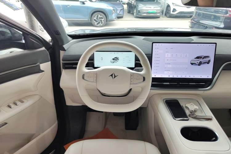 Used Dongfeng eπ eπ008 2026 Model Six-Seat Pure-Electric Family Delight Edition Steering Wheel