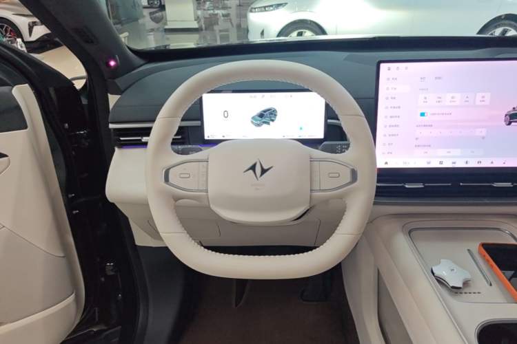 Used Dongfeng eπ eπ008 2026 Model Six-Seat Range-Extended Family Edition Steering Wheel