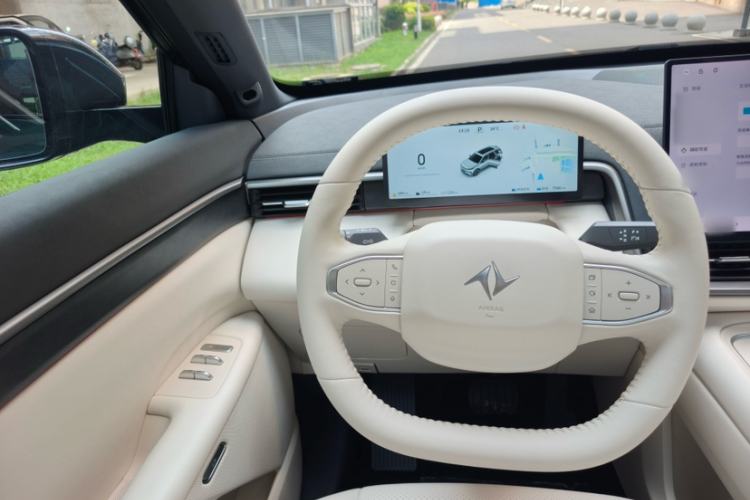 Used Dongfeng eπ eπ008 2026 Model Six-Seat Range-Extended Family Edition Steering Wheel