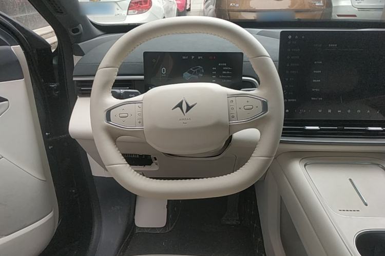Used Dongfeng eπ eπ008 2026 Model Six-Seat Range-Extended Family Edition Steering Wheel