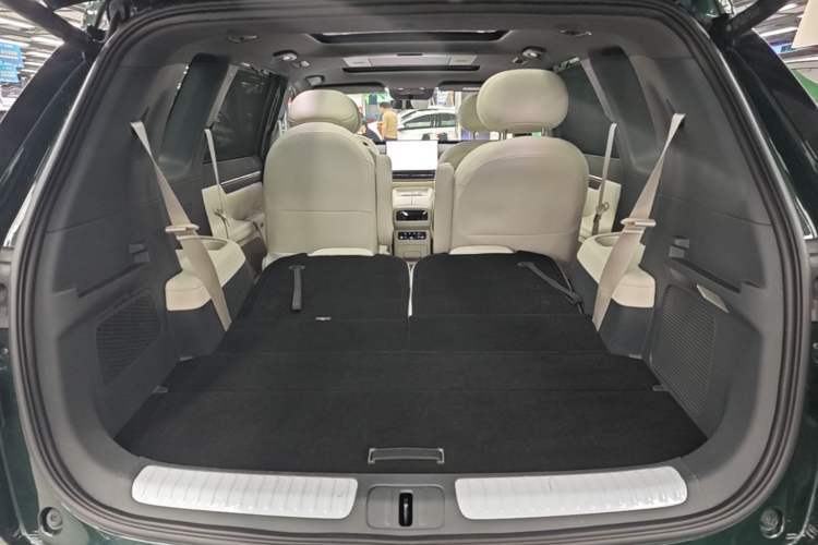 Used Dongfeng eπ eπ008 2026 Model Six-Seat Range-Extended Family Edition Trunk