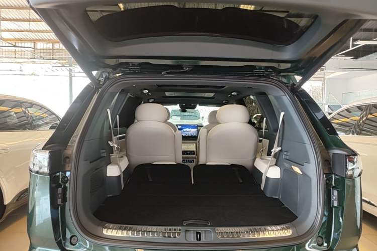 Used Dongfeng eπ eπ008 2026 Model Six-Seat Range-Extended Family Edition Trunk