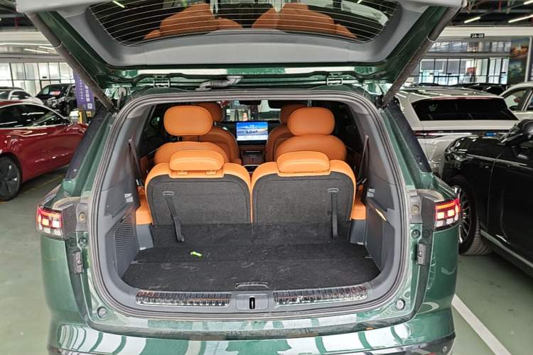 Used Dongfeng eπ eπ008 2026 Model Six-Seat Range-Extended Family Edition Trunk